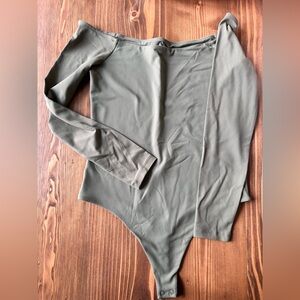 Nuuds off the shoulder bodysuit